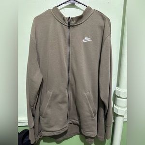 Nike sweater front zipper